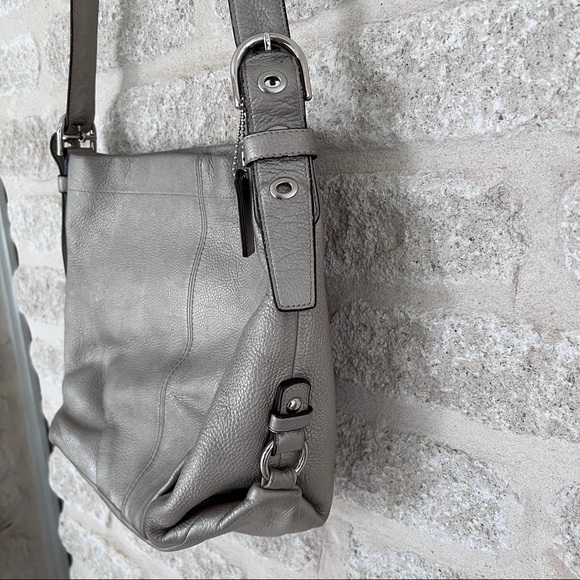 Coach metallic pewter silver hobo duffle F15064 convertible strap - Picture 16 of 16